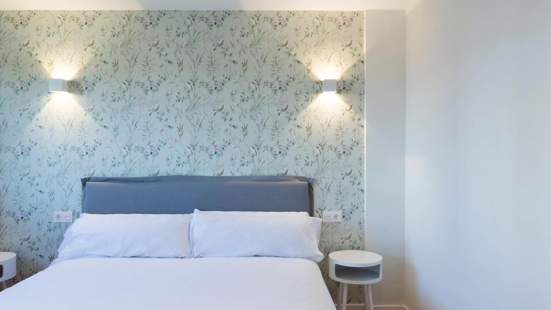 Pakeleku Apartment San Sebastian Homestay